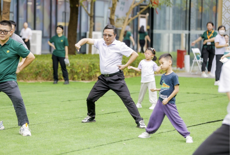 横琴粤澳携手让“中药香”飘向世界k8凯发网站澳门回归25周年丨(图2)